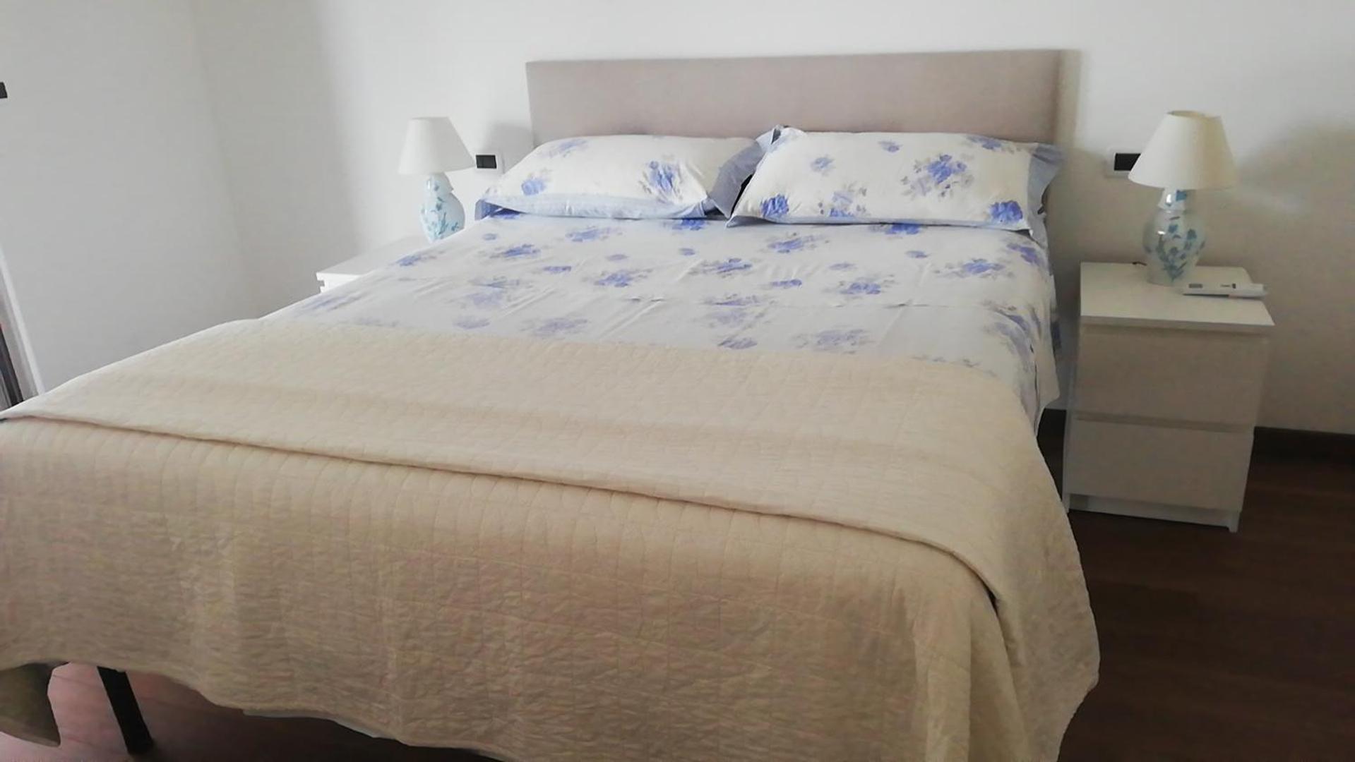 White-Blue Vibes, Seafront 2-Bedroom Apt Montesilvano Marina Esterno foto